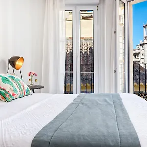 https://apartamento-calle-martinez-larios.hotelsinnerja.org